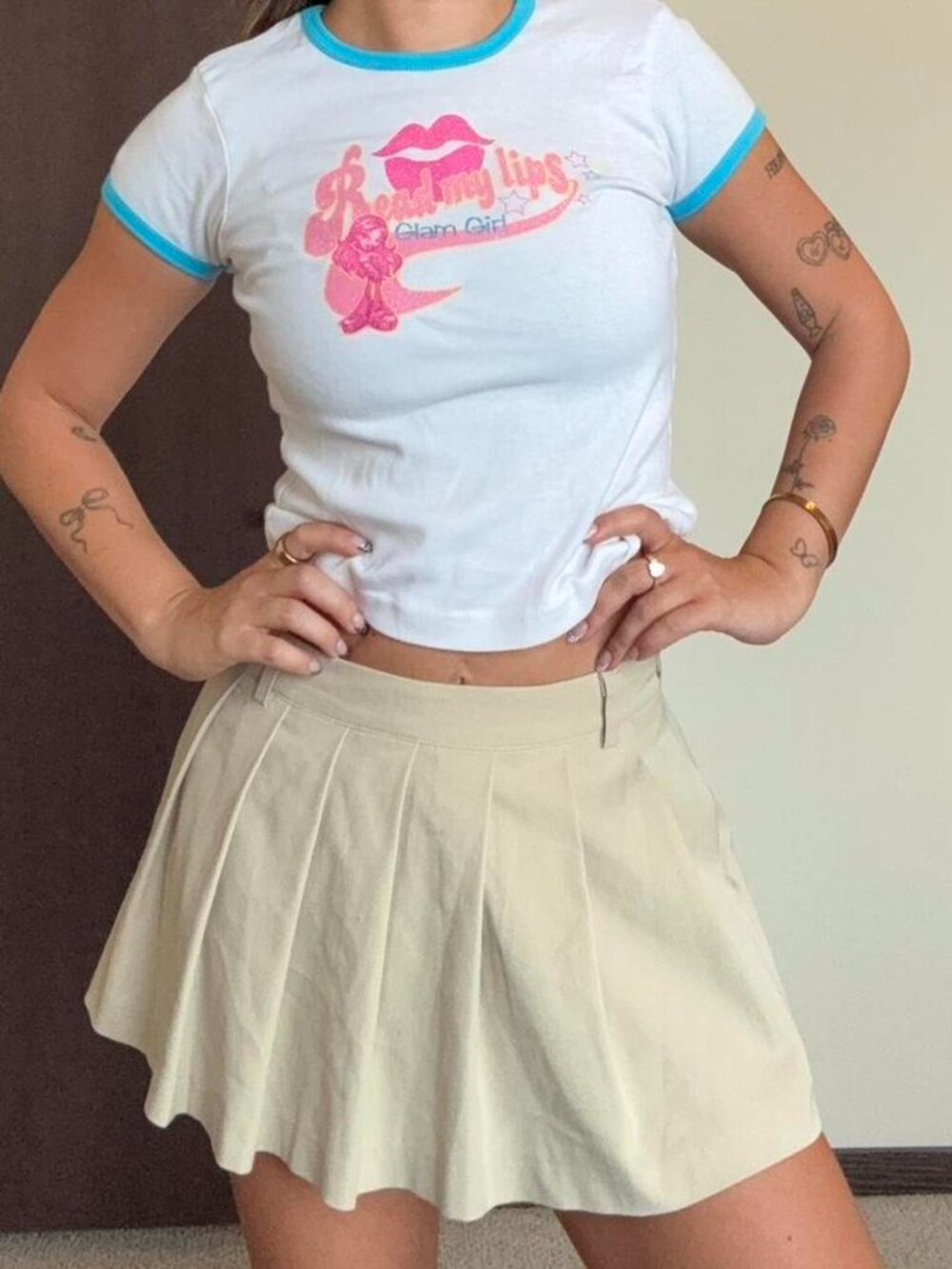Vintage 2000s Bratz graphic glam girl baby tee tshirt